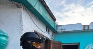 Deán Funes: FPA cerró un punto de venta en B° Cerro del Sol e incautó estupefacientes. Un detenido.