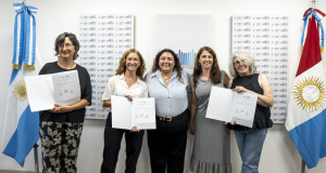 La Legislatura reconoció a las artistas Adriana Mufarrege y Beatriz Laborde.