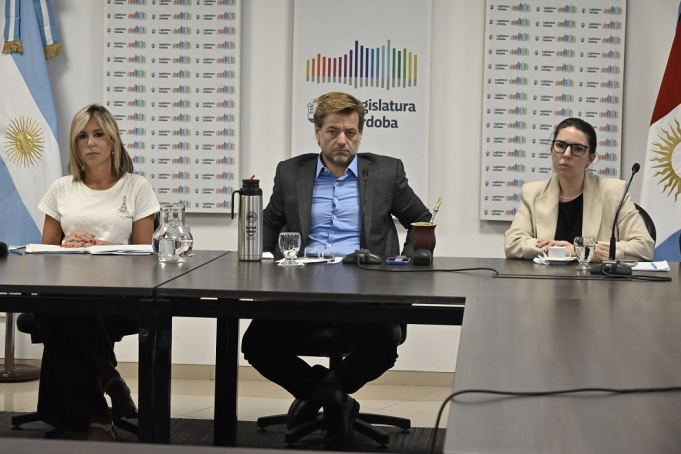 Aval en comisión para designar a nuevos fiscales en la ciudad de Córdoba.