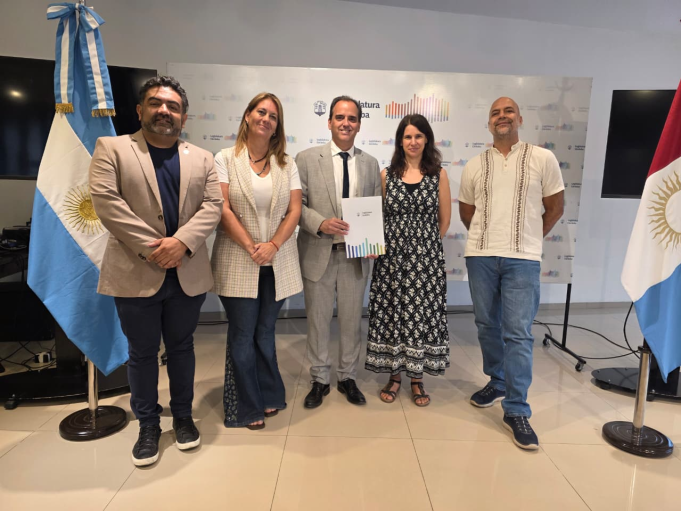 La Legislatura reconoció a la Asociación Civil y Cultural Relatos del Viento