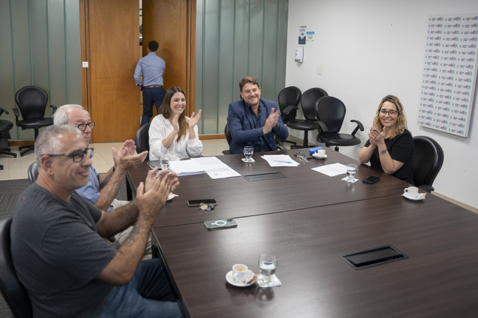 Autorizan la cesión en comodato de un terreno provincial a la Asociación Civil Club Palermo Bajo