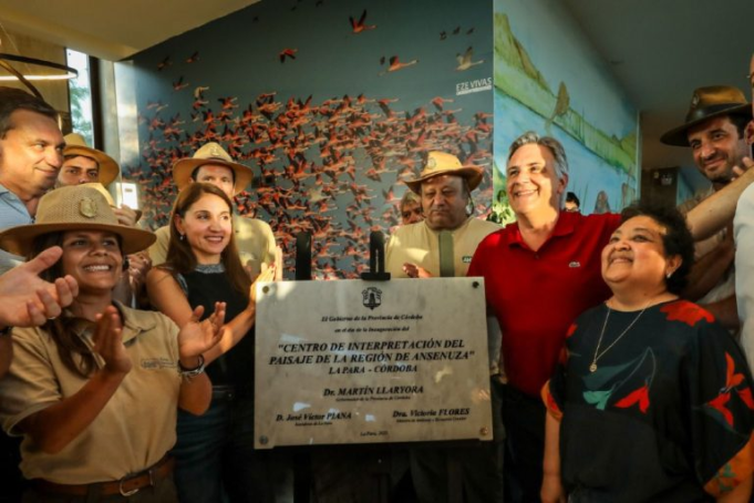 Llaryora encabezó la inauguración del Centro de Interpretación del Paisaje de la región de Ansenuza