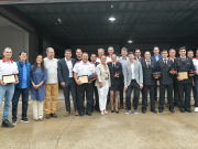 Prunotto recorrió las nuevas instalaciones del cuartel de Bomberos de Laguna Larga