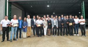 Prunotto recorrió las nuevas instalaciones del cuartel de Bomberos de Laguna Larga