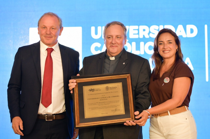 Prunotto acompañó el inició del año académico de la UCC en Río Cuarto
