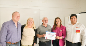 Myrian Prunotto entregó un aporte provincial a Bomberos Voluntarios de Alcira Gigena