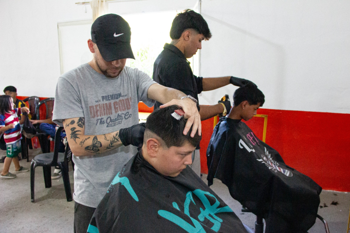 “Un corte una sonrisa” ¡Comenzó la propuesta solidaria!