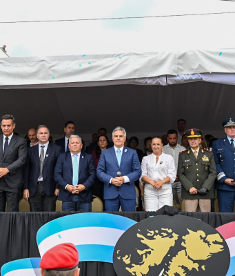 Llaryora, Prunotto y Benedetti homenajearon a los veteranos y caídos en Malvinas