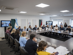 Luz verde para regular la actividad de cuidacoches y limpiavidrios en la provincia de Córdoba