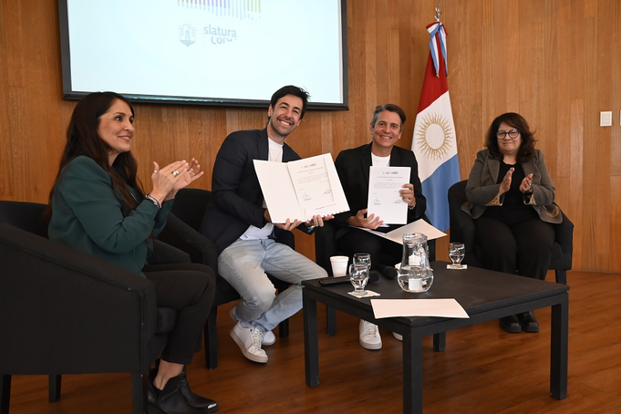 La Legislatura reconoció a Willy Magia y Mago Matus, y a su espectáculo “Épico Legendario”