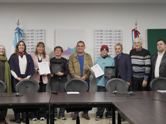 La Legislatura reconoció al deportista José Fuertes y a la escuela de tenis de mesa del Club Defensores del Oeste